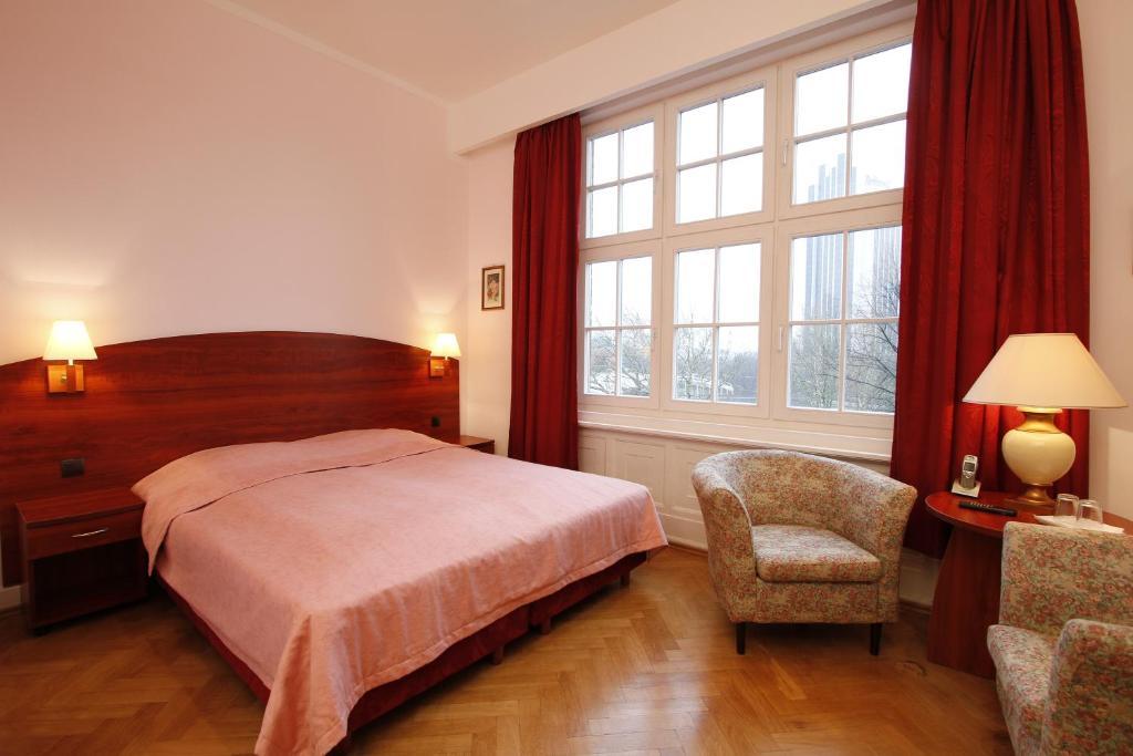 Hotel Preuss Im Dammtorpalais Hamburg-Harburg Kamer foto